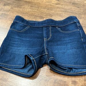 Old Navy girls shorts size 8.